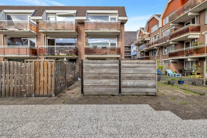 Foto 28 van Middellaan 140