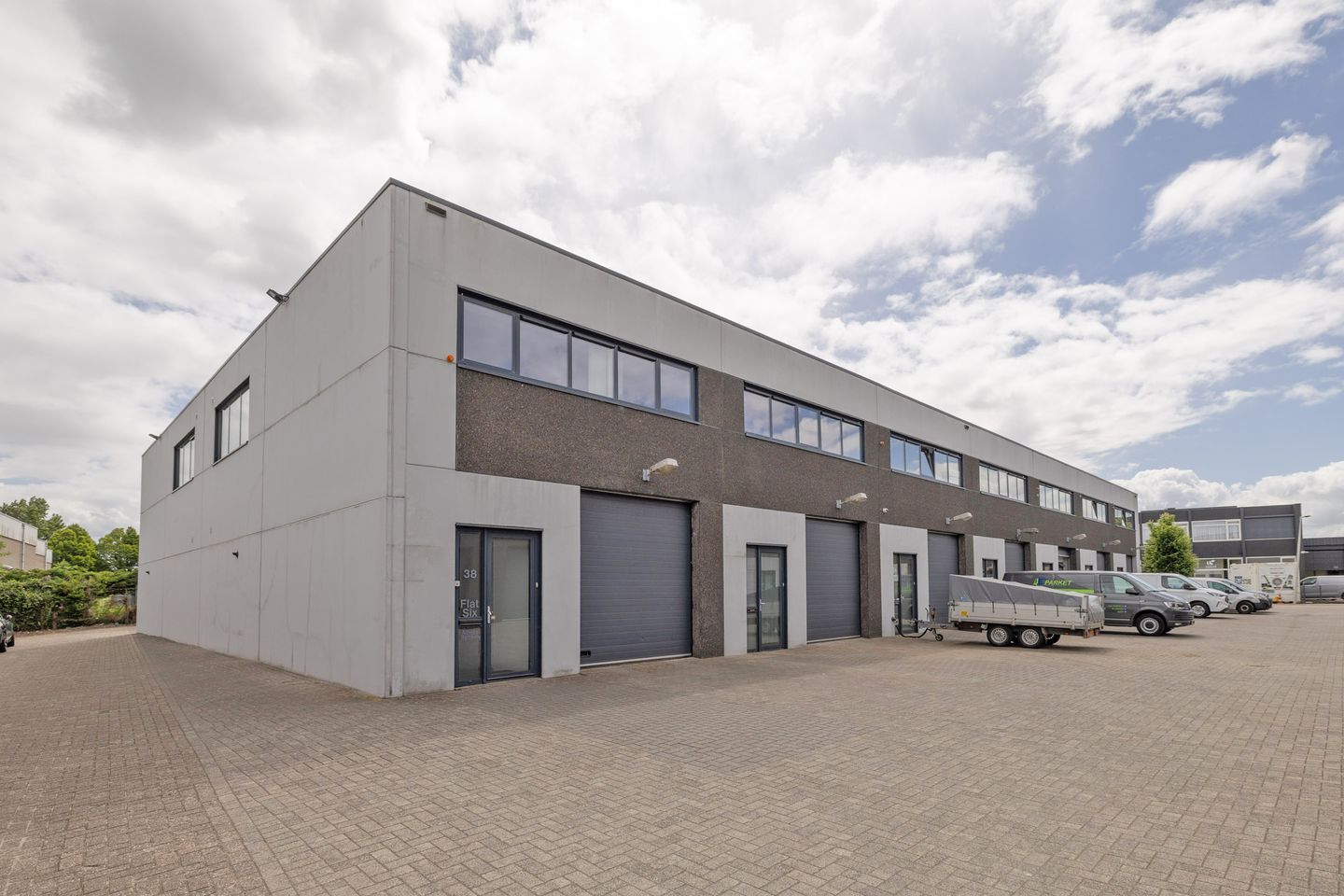 Bekijk foto 2 van Eemmeerlaan 36