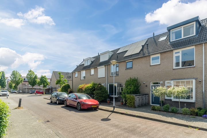 Foto 44 van Meester van Boemellaan 10