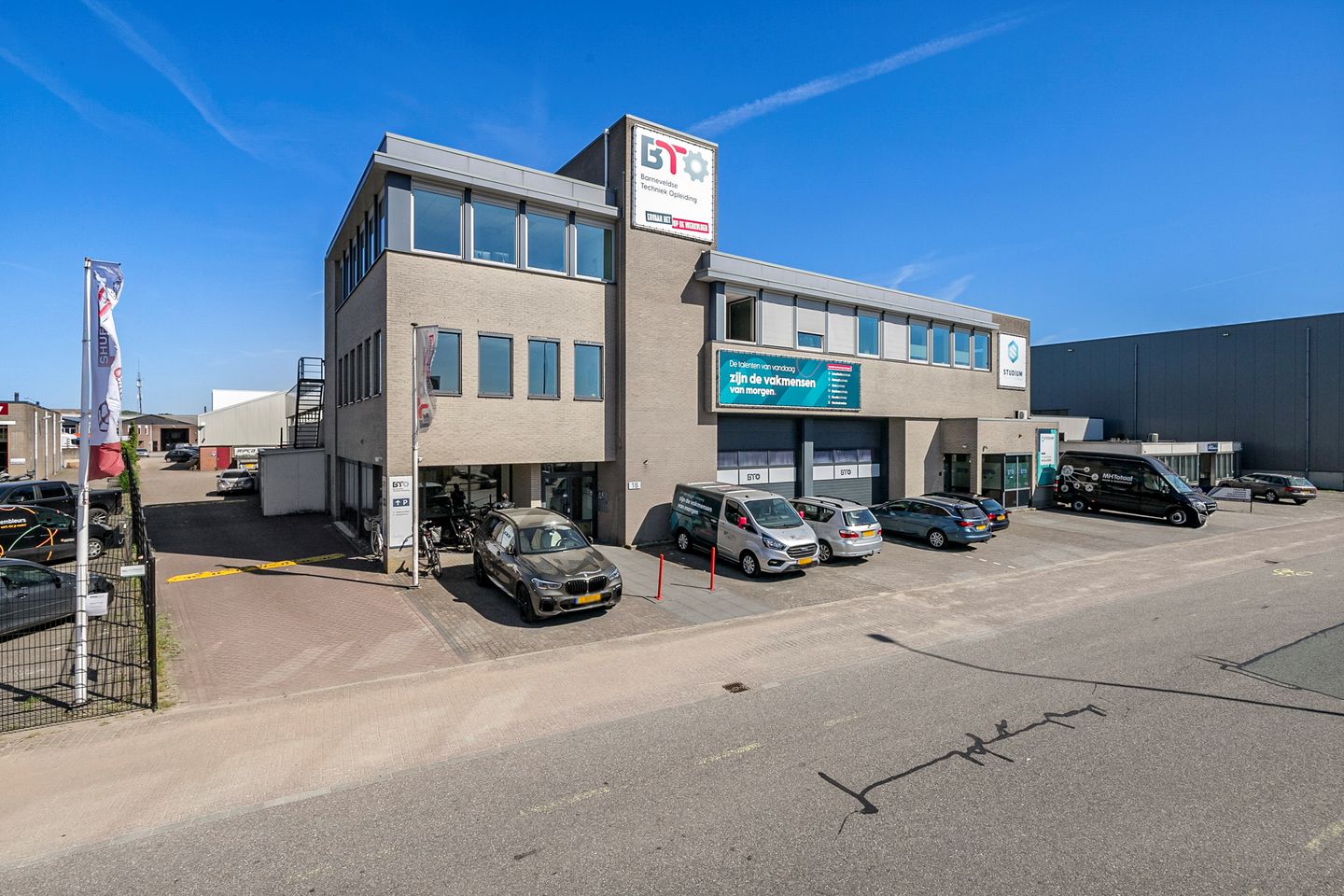 Bekijk foto 2 van Gildeweg 18