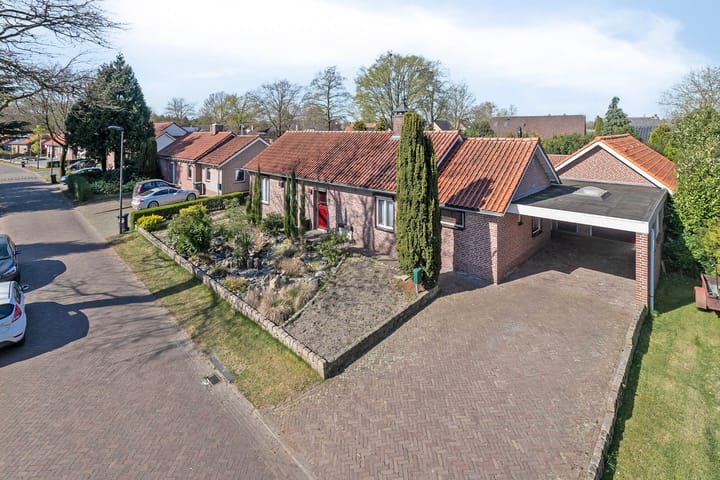 Foto 1 van Pastoor van Houtstraat 3