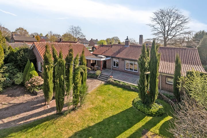 Foto 2 van Pastoor van Houtstraat 3