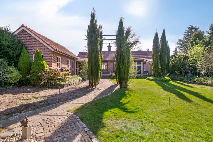 Foto 34 van Pastoor van Houtstraat 3