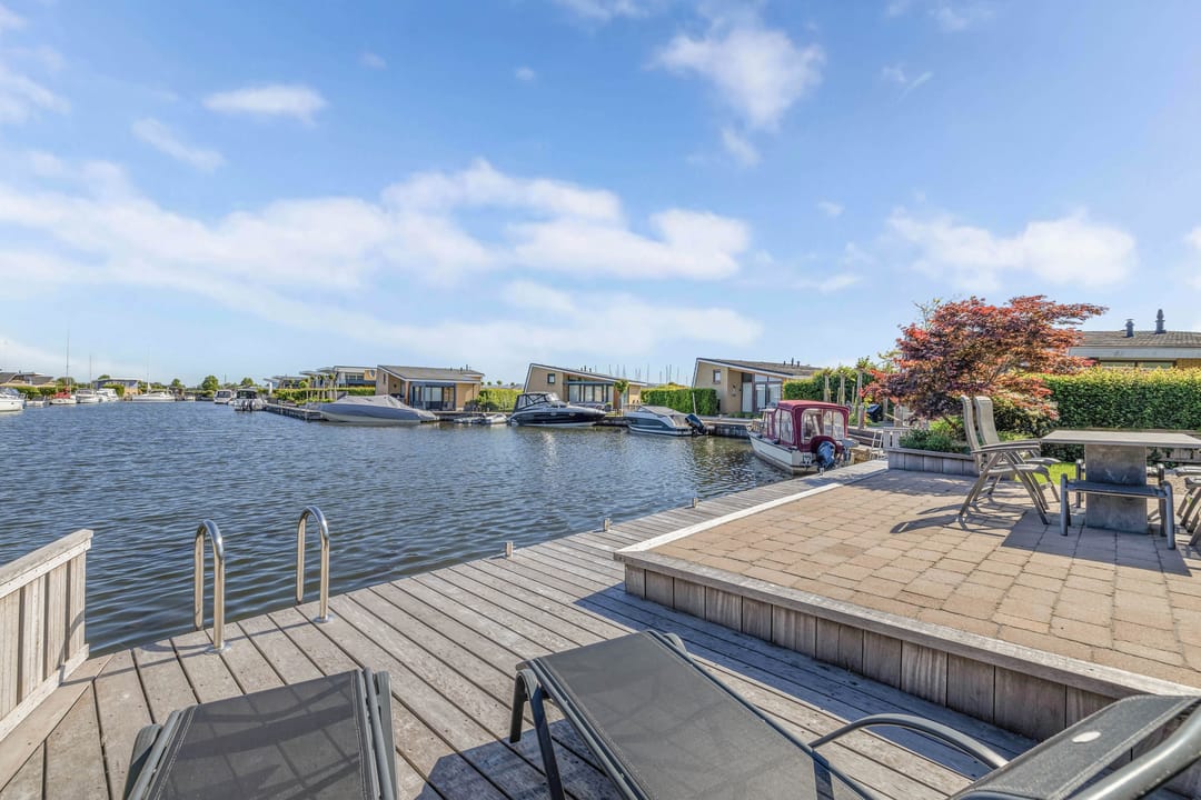 Photo 2 of Mutserd 76