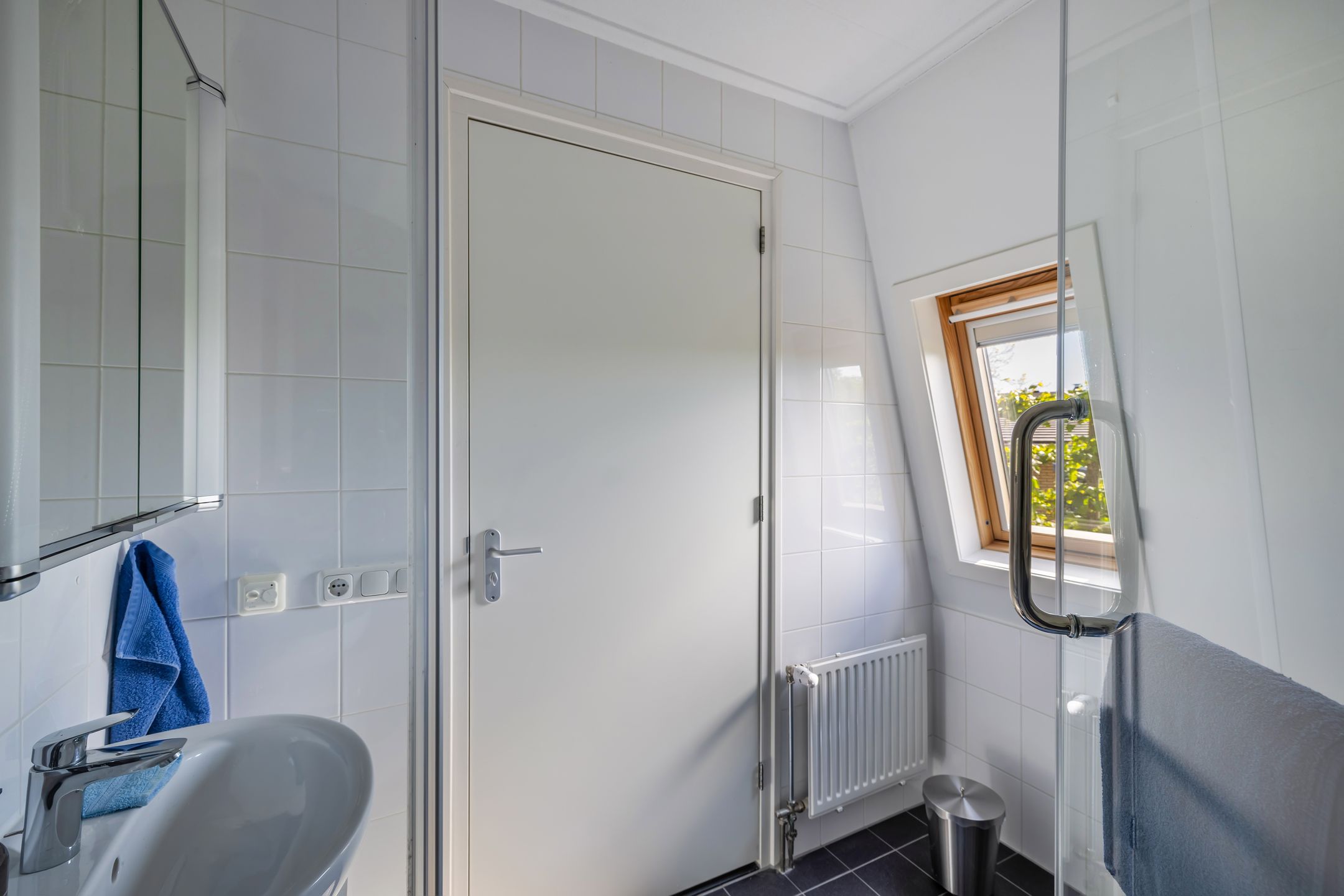 Photo 24 of Mutserd 76