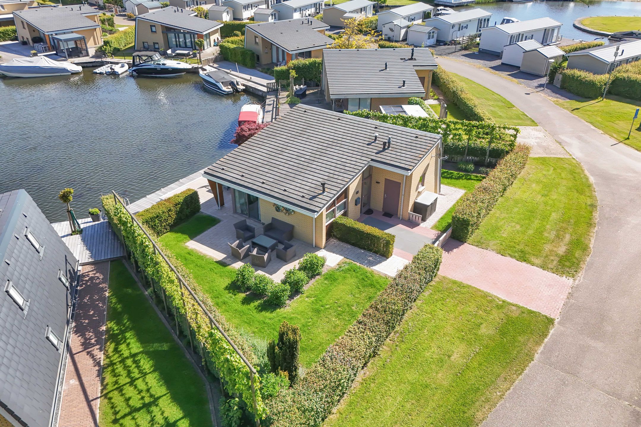 Photo 36 of Mutserd 76