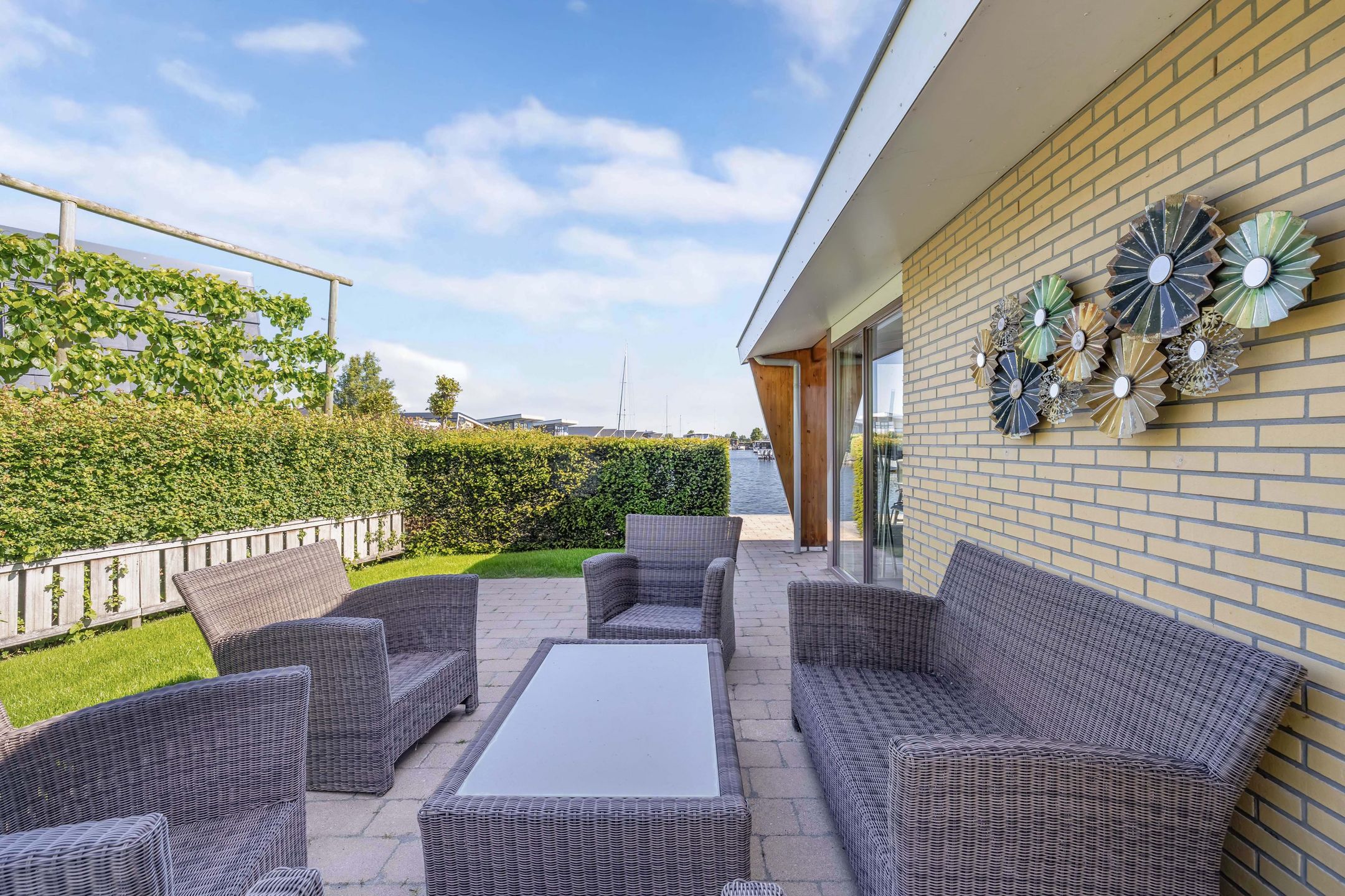 Photo 39 of Mutserd 76