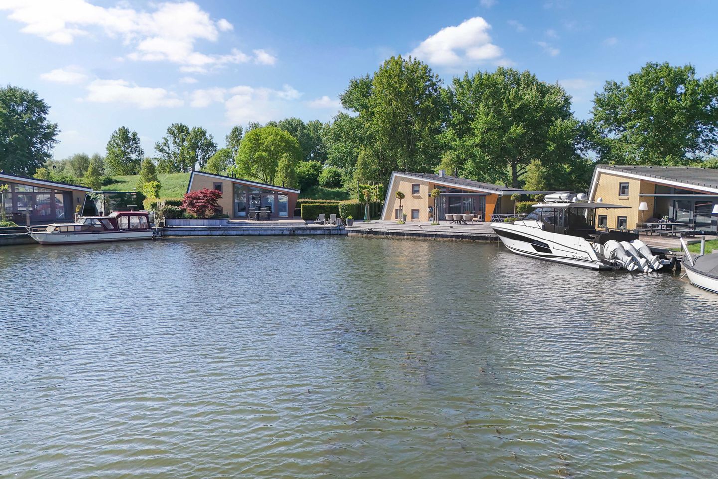 Photo 44 of Mutserd 76