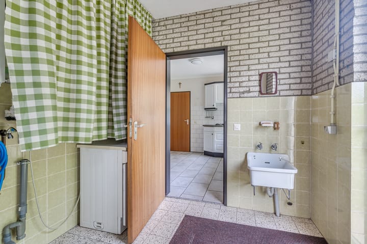 Foto 27 van Reuveltweg 33