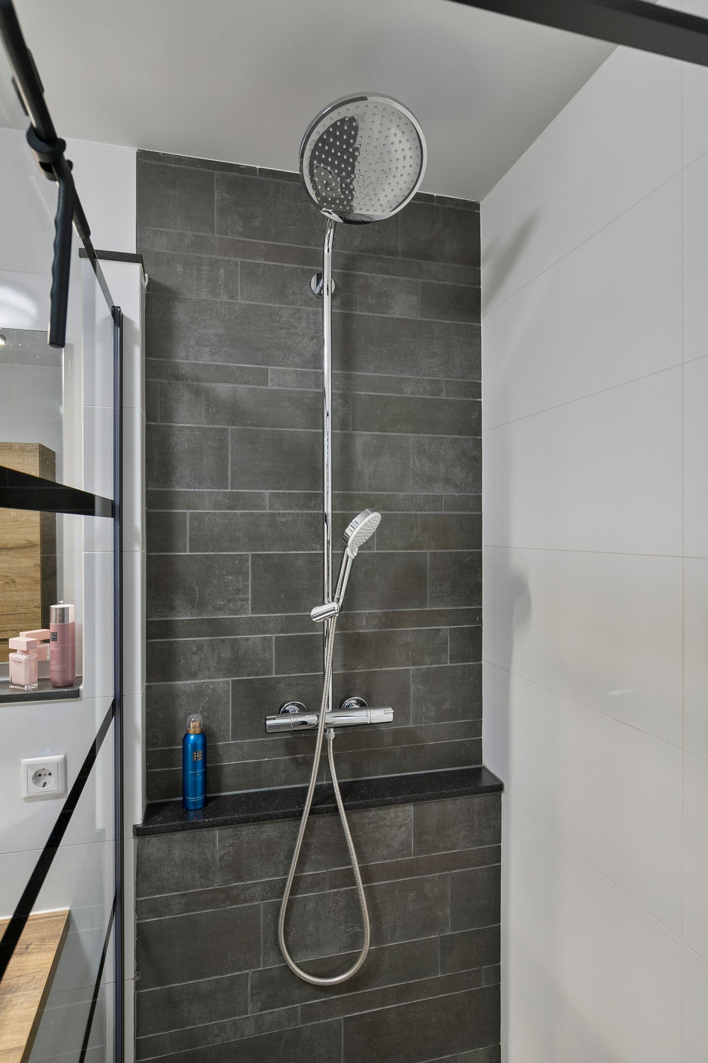 Photo 25 of John Keatslaan 13