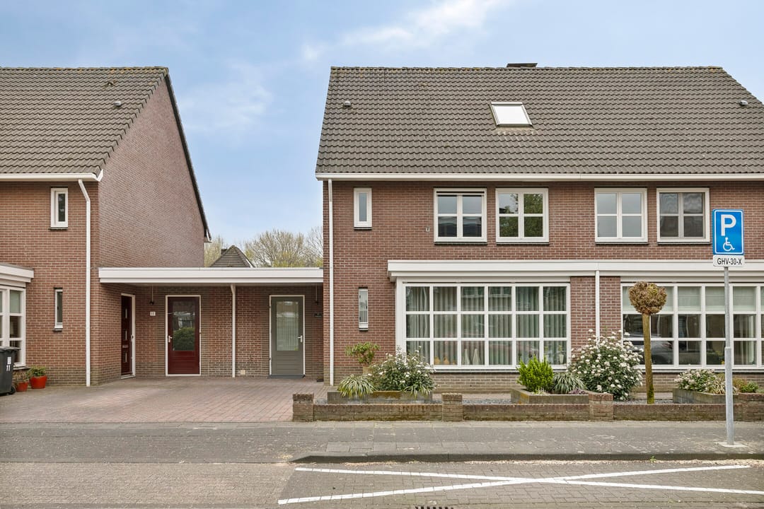 Photo 38 of John Keatslaan 13