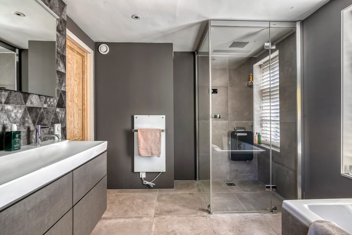 Photo 24 of Maasdijk 17