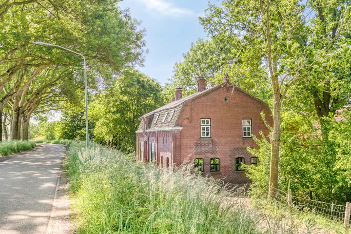 Photo 61 of Maasdijk 17