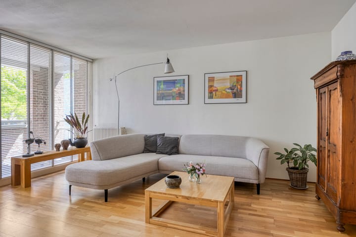 Photo 2 of Vincent van Goghstraat 59