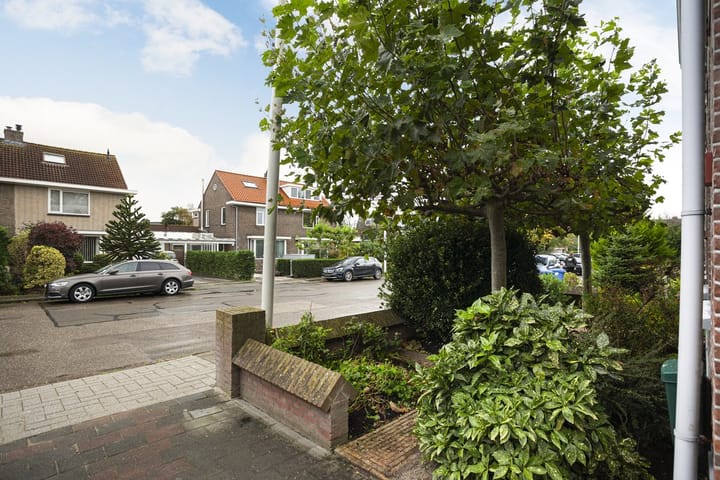 Photo 2 of Ommoordseweg 17