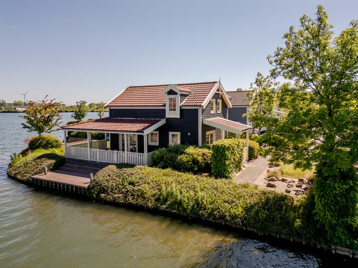 Photo 44 of Wevelsweg 235