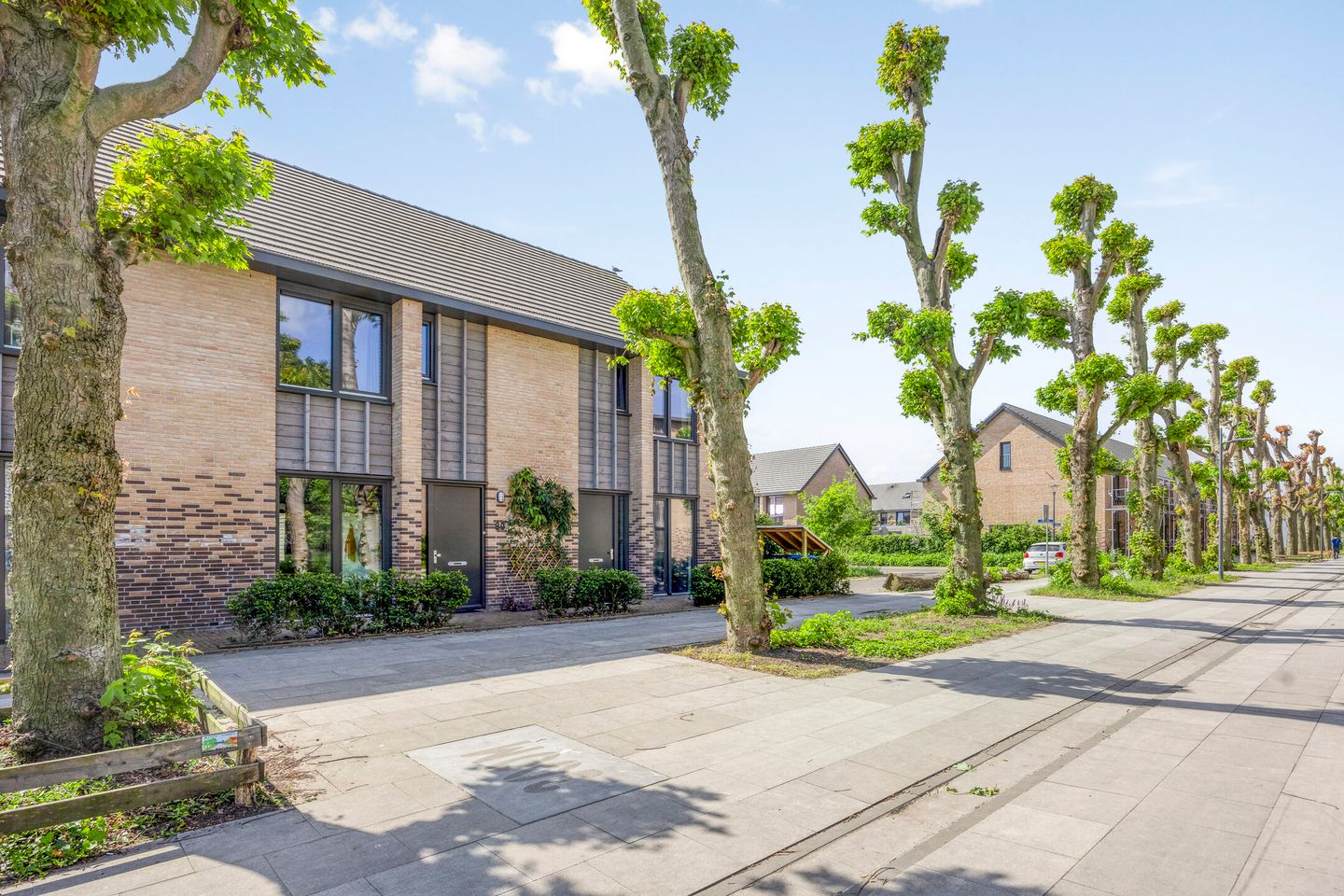 Foto 1 van Douglashout 89