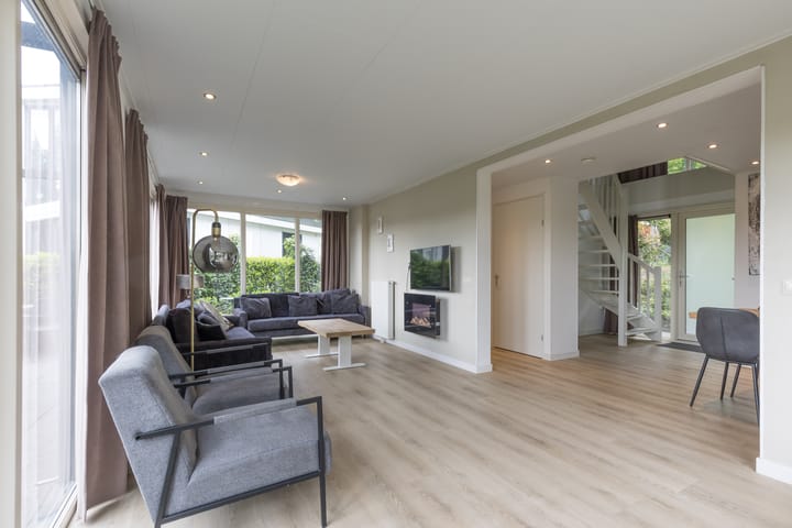 Photo 2 of Akerstraat 153-156