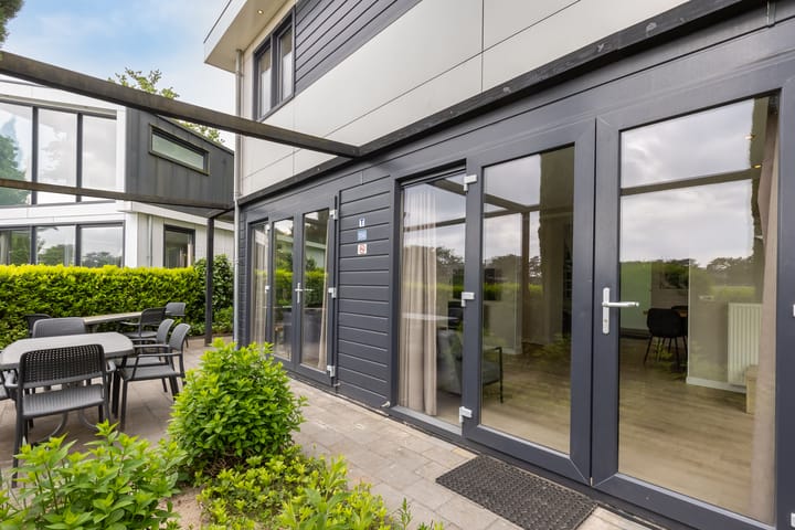 Photo 9 of Akerstraat 153-156