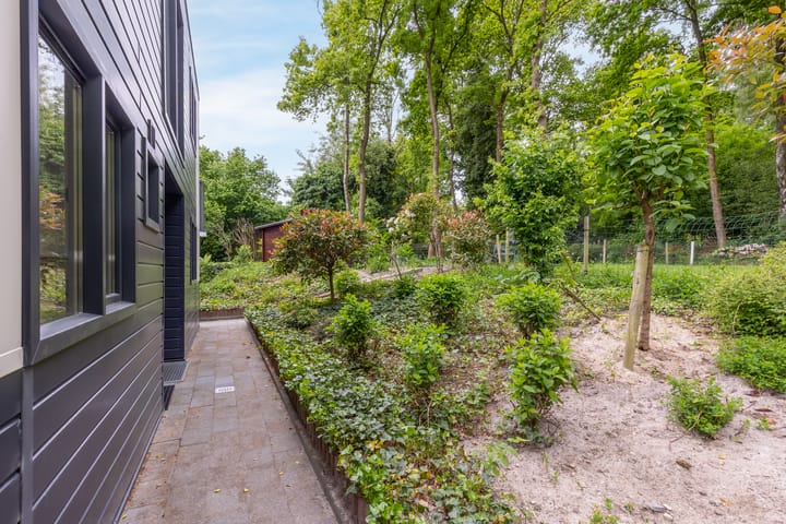 Photo 10 of Akerstraat 153-156