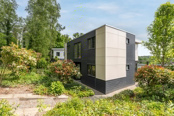 Photo 14 of Akerstraat 153-156