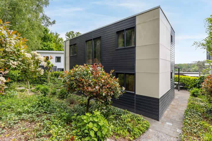 Photo 15 of Akerstraat 153-156