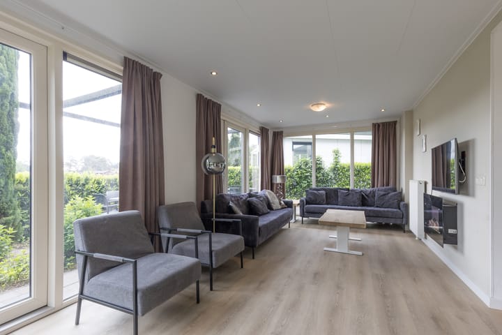 Photo 23 of Akerstraat 153-156