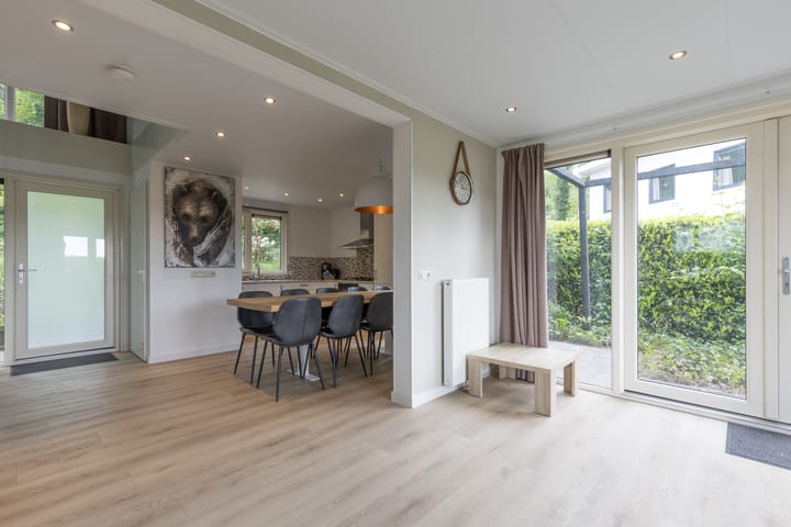 Photo 25 of Akerstraat 153-156