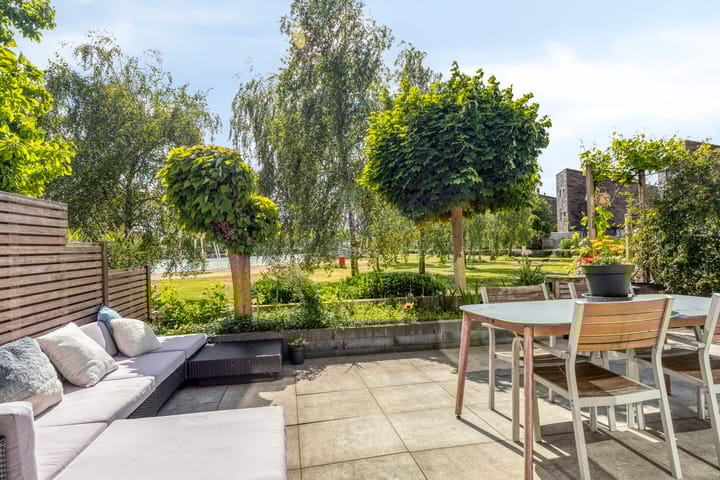 Foto 2 van Falster 104