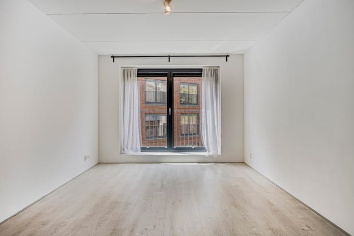 Photo 8 of Welnastraat 33