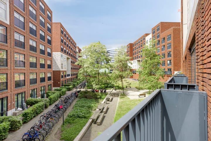 Photo 12 of Welnastraat 33