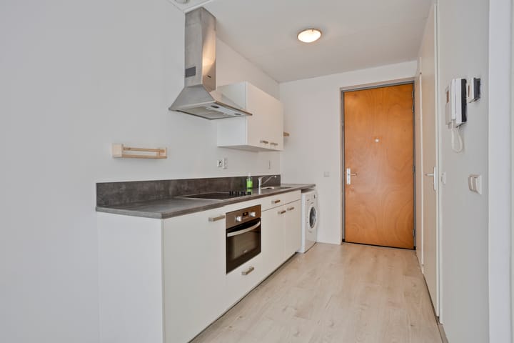 Photo 13 of Welnastraat 33