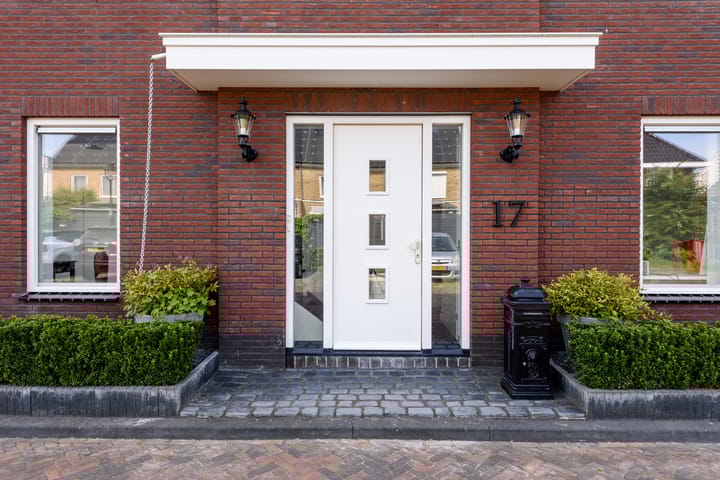 Foto 10 van Charles Barklastraat 17