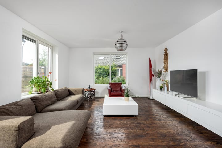 Foto 16 van Charles Barklastraat 17