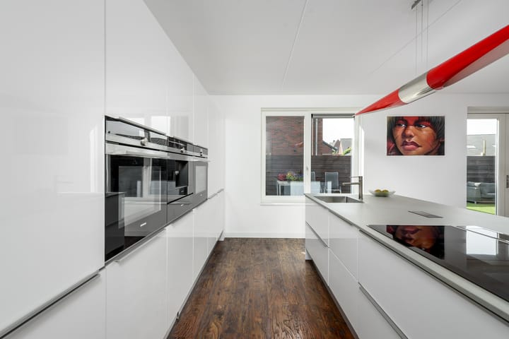 Foto 24 van Charles Barklastraat 17