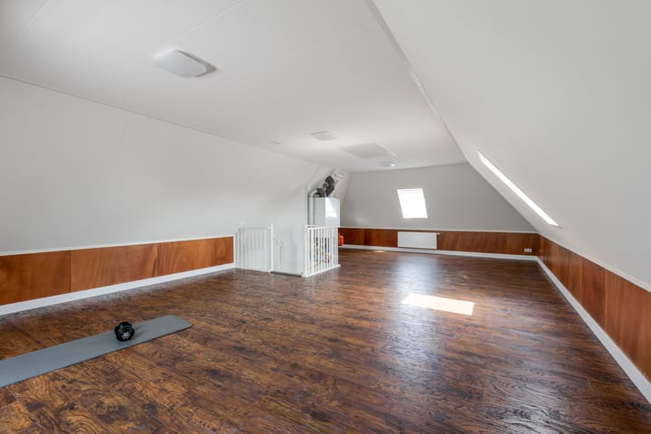 Foto 48 van Charles Barklastraat 17