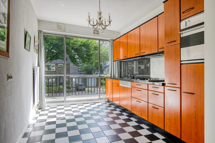 Foto 8 van Weegbreestraat 6