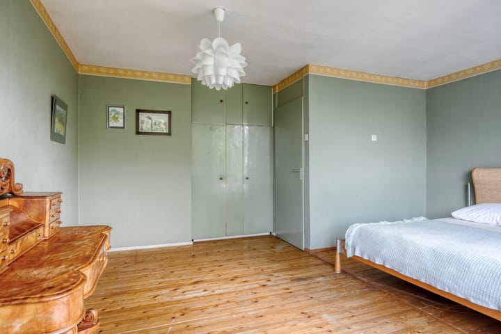 Foto 16 van Weegbreestraat 6