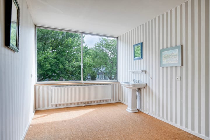 Foto 17 van Weegbreestraat 6