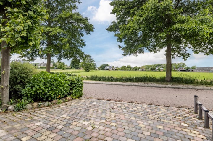 Photo 8 of Driemorgen 25