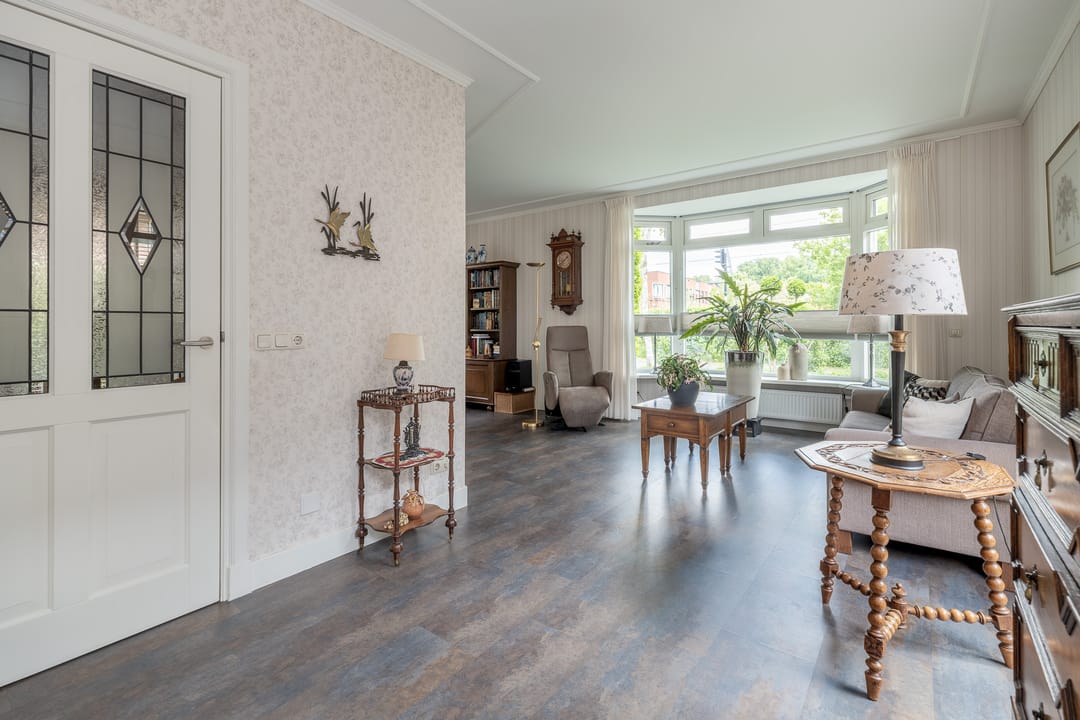 Photo 2 of Versteeglaan 17