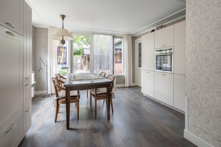 Foto 11 van Versteeglaan 17