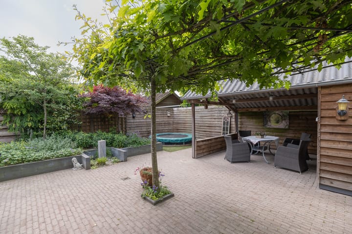 Foto 39 van Versteeglaan 17