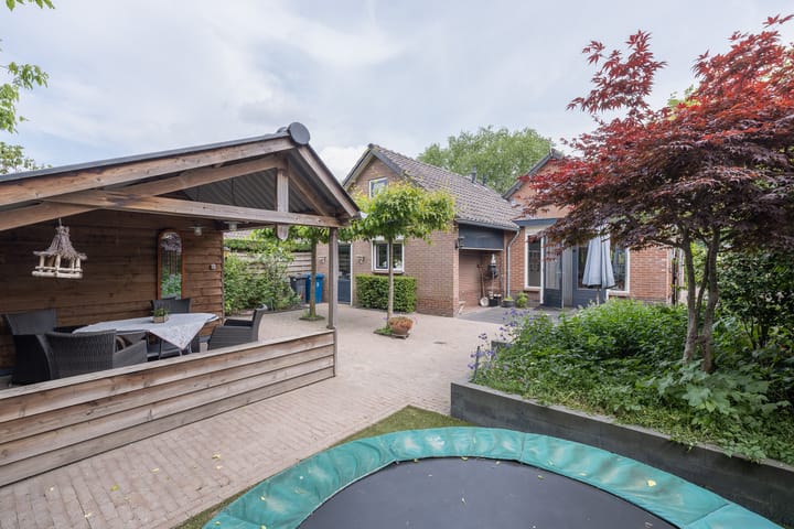 Foto 42 van Versteeglaan 17