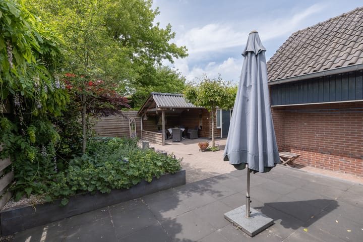 Foto 43 van Versteeglaan 17