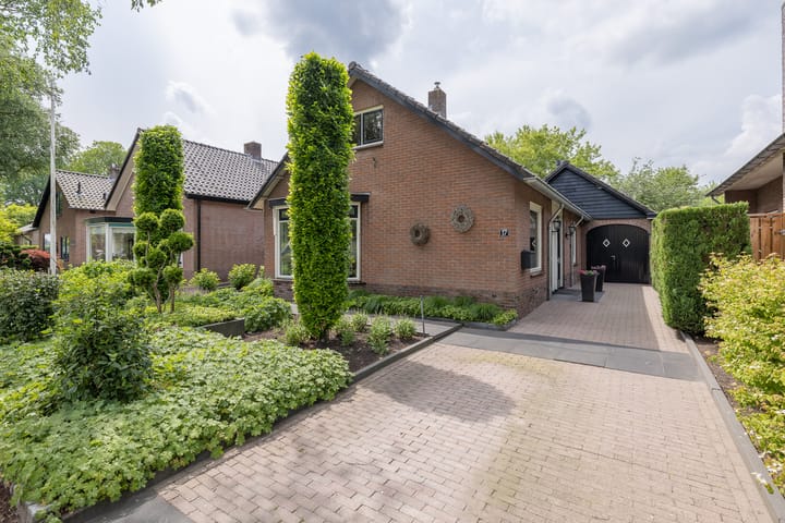 Foto 48 van Versteeglaan 17