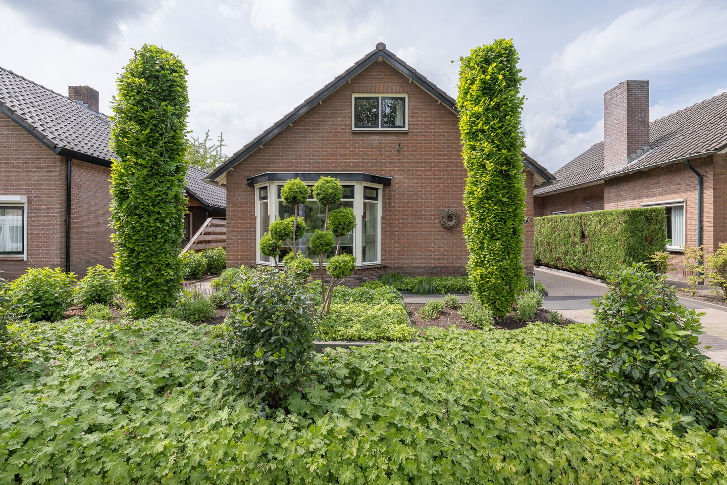 Photo 49 of Versteeglaan 17