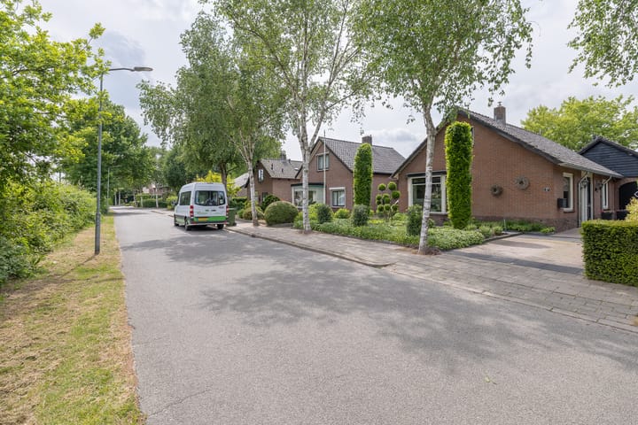 Foto 50 van Versteeglaan 17