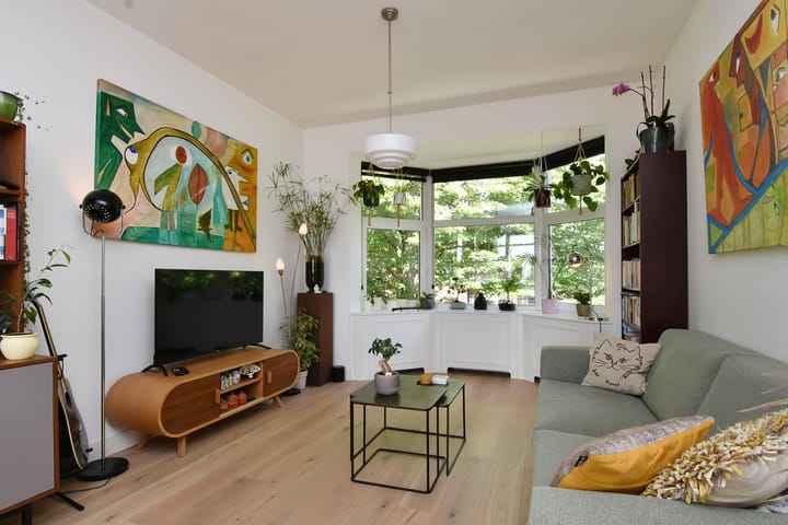 Foto 2 van Caan van Necklaan 136-B