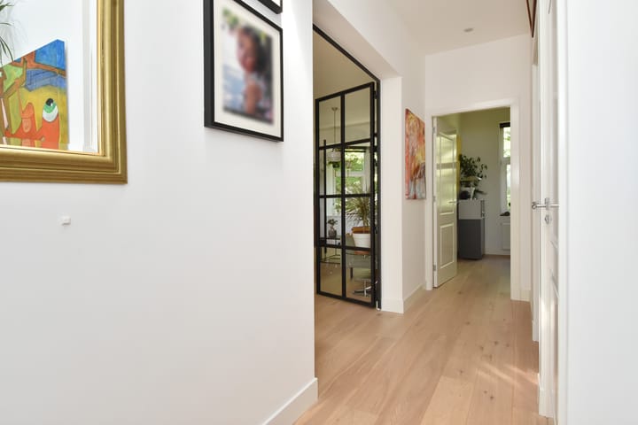 Foto 15 van Caan van Necklaan 136-B